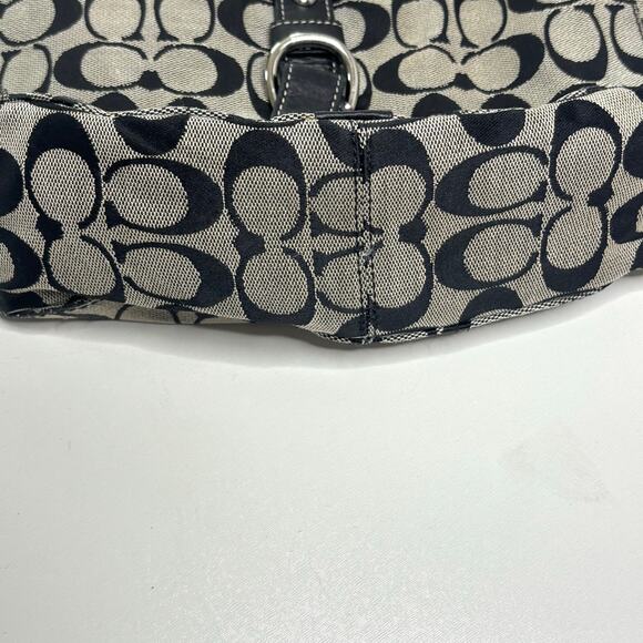 Coach Black Signature Logo Chelsea Shoulder Bag - Picture 2 of 10